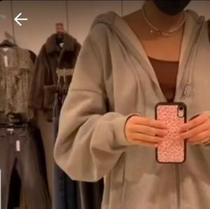 Meet your Posher, Catherine